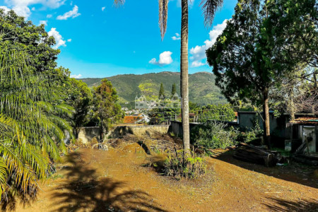 Casa à venda com 4 suítes em Vila Petrópolis, Atibaia, SP