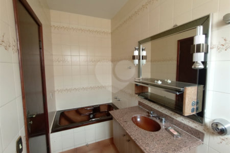 Casa à venda com 4 quartos, sendo 1 suíte,  no Centro, Itapetininga, SP