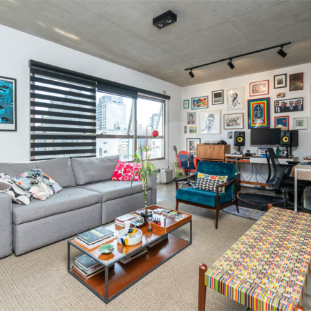 Apartamento reformado e bem localizado na Consolação.