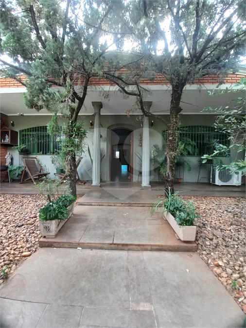 Casa à venda com 4 quartos, sendo 1 suíte,  em Parque dos Bandeirantes, Ribeirão Preto, SP