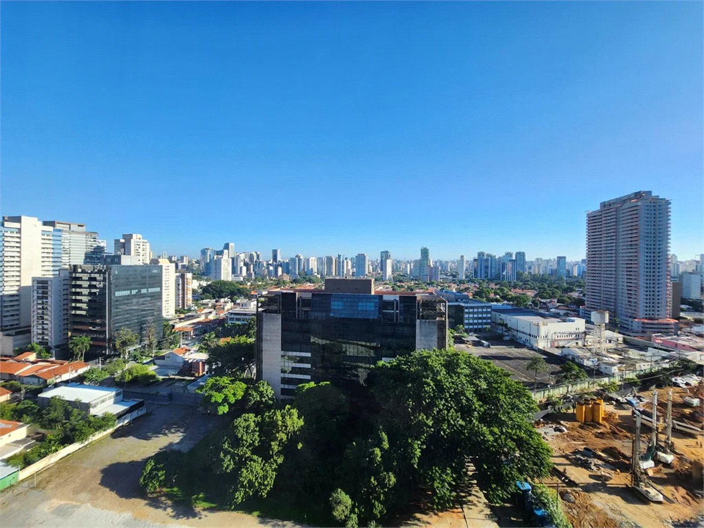 Apartamento à venda com 4 suítes em Jardim das Acácias, São Paulo, SP