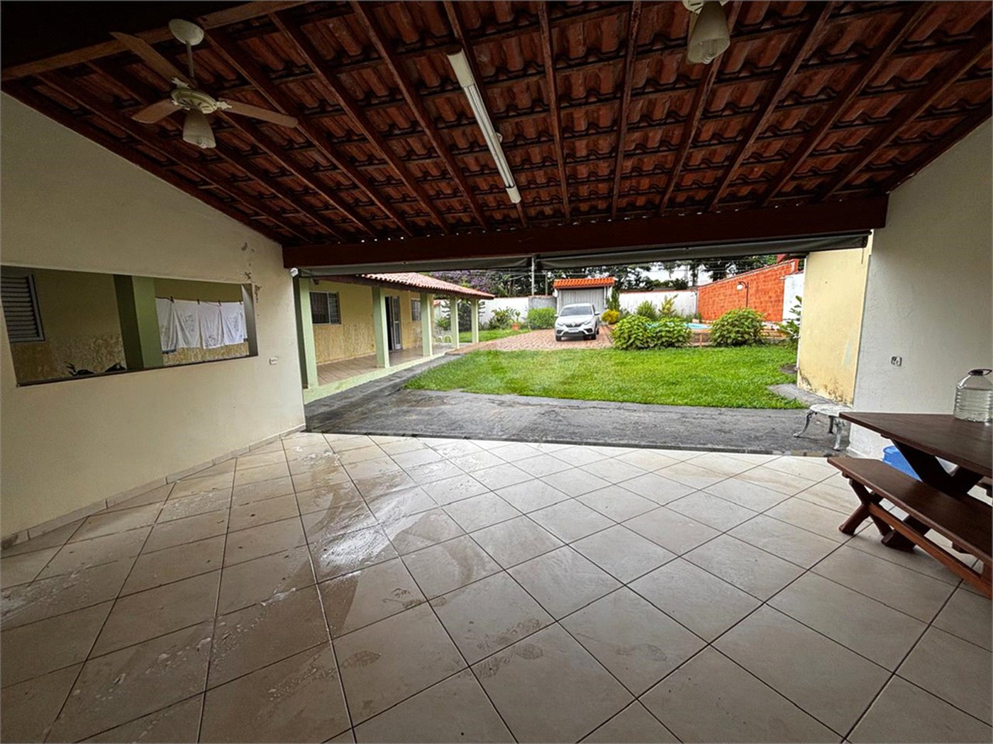 Casa à venda com 4 quartos, sendo 2 suítes, no condomínio Zuleika Jabour, Salto - SP