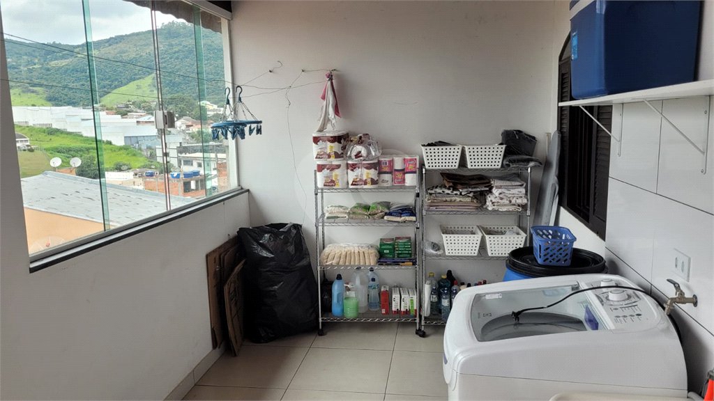 Casa à venda com 6 quartos, sendo 2 suítes, em Laranjeiras, Caieiras, SP