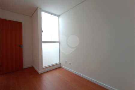 Sobrado à venda com 3 quartos, sendo 1 suíte,  em Campo Grande, São Paulo, SP