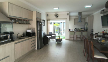Casa à venda com 3 quartos, sendo 1 suíte,  em Jardim Marabá, Itapetininga, SP