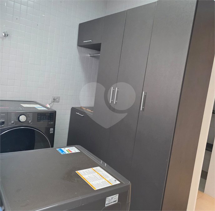 Casa à venda com 6 quartos, sendo 3 suítes, no condomínio Ibiti Royal Park, Sorocaba - SP