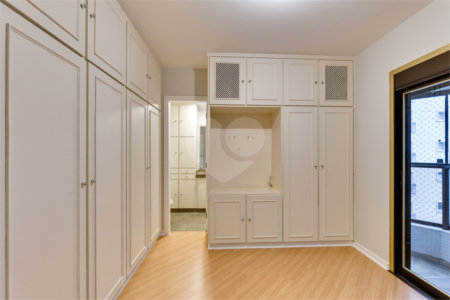 Apartamento à venda com 3 suítes em Granja Julieta, São Paulo, SP