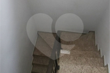 Casa à venda com 4 quartos, sendo 3 suítes, em Jardim Vila Galvão, Guarulhos, SP