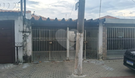 Casa à venda com 3 quartos em Vila Varela, Poá, SP