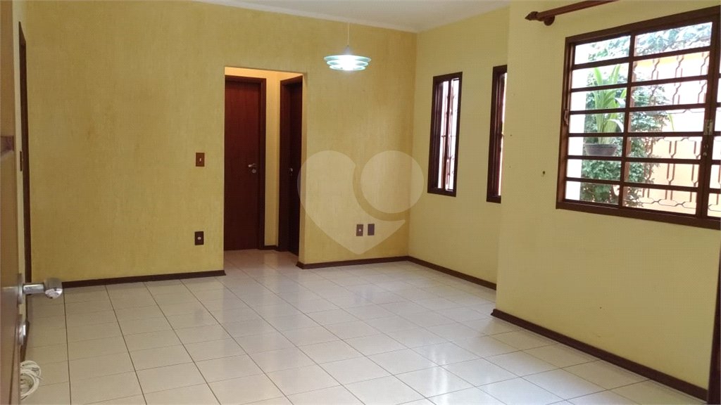 Casa à venda ou para alugar com 2 quartos, sendo 1 suíte, em Jardim do Lago, Atibaia, SP