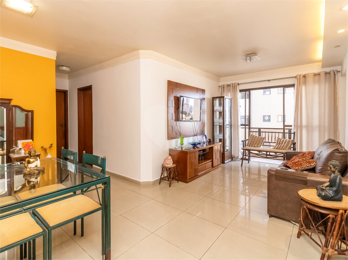 Apartamento à venda com 3 quartos, sendo 1 suíte, em Vila Mariana, São Paulo, SP