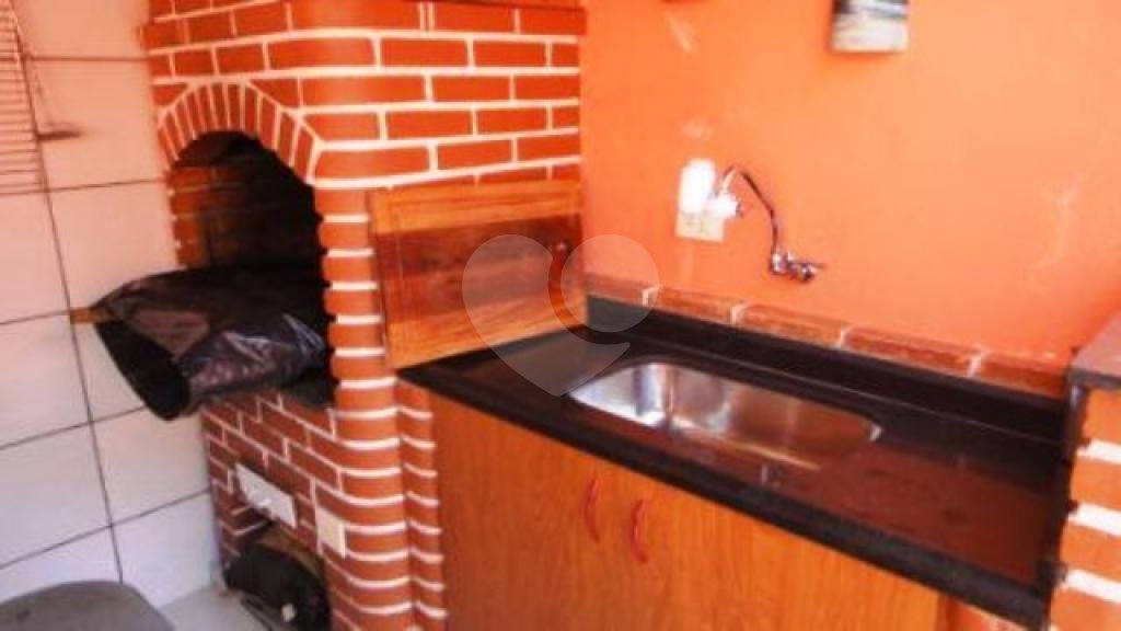 Sobrado à venda com 3 quartos, sendo 1 suíte, em Vila das Palmeiras, Guarulhos, SP