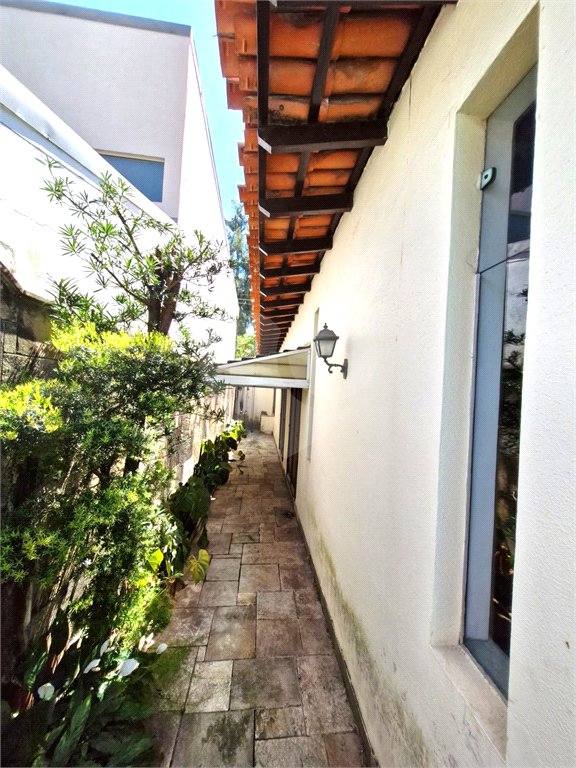 Casa Térrea à venda com 5 quartos, sendo 3 suítes, em Granja Julieta, São Paulo, SP