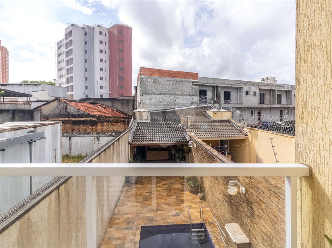 Sobrado à venda com 3 suítes em Vila Carrão, São Paulo, SP