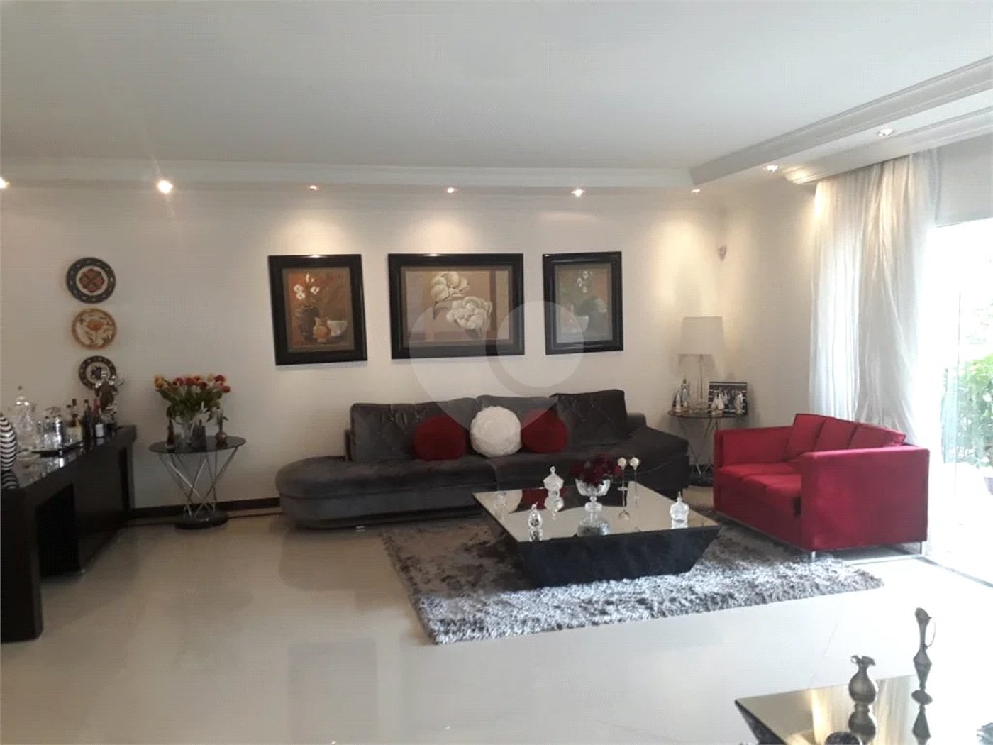 Sobrado à venda com 6 quartos, sendo 5 suítes, em Tremembé, São Paulo, SP