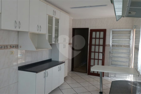 Sobrado à venda com 3 quartos, sendo 1 suíte,  em Vila Dom Pedro II, São Paulo, SP