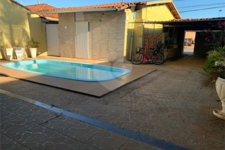 Casa à venda com 3 quartos, sendo 1 suíte,  no Centro, Três Lagoas, MS