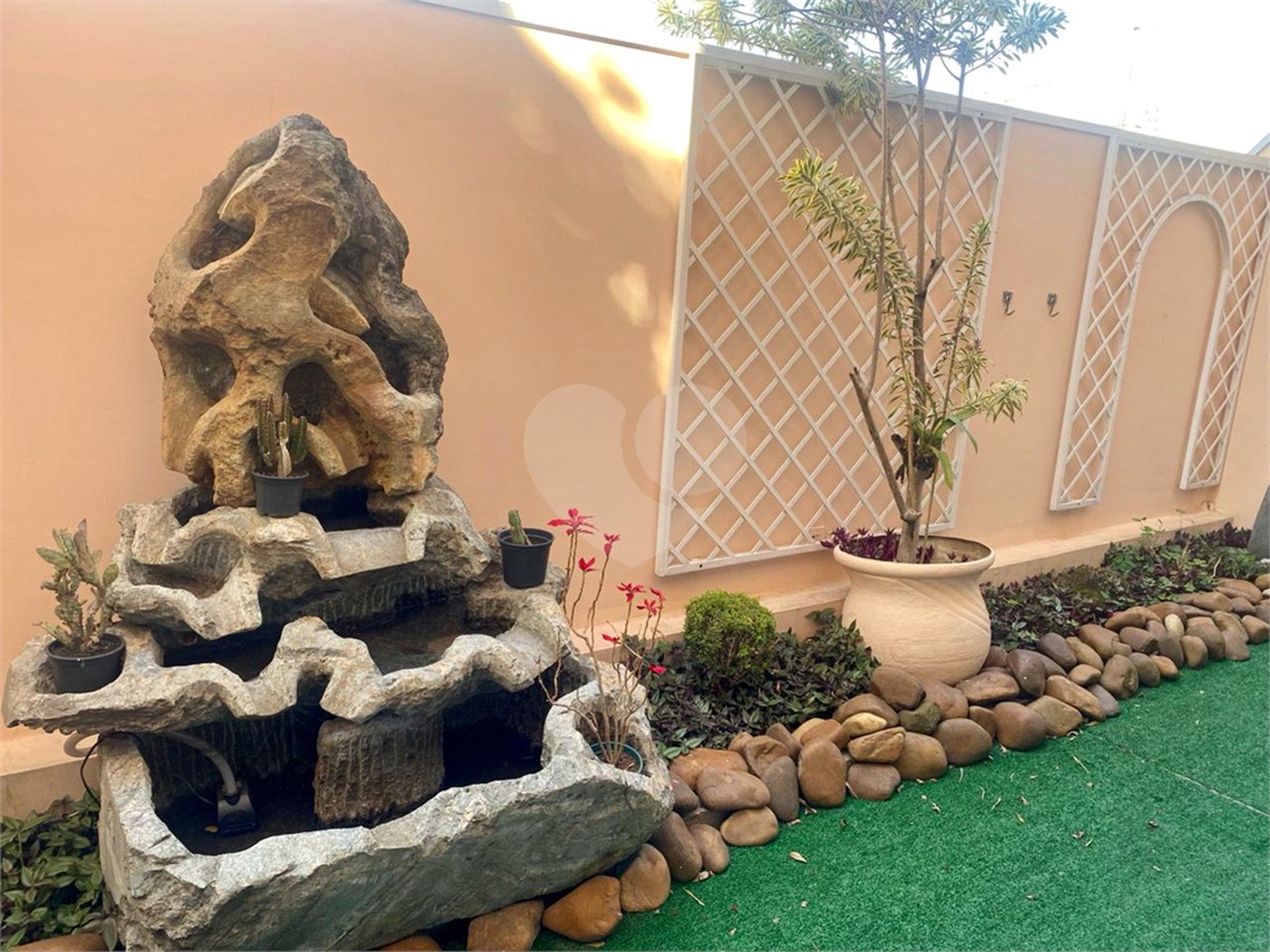 Casa à venda com 4 quartos, sendo 3 suítes, em Jardim Maia, Guarulhos, SP