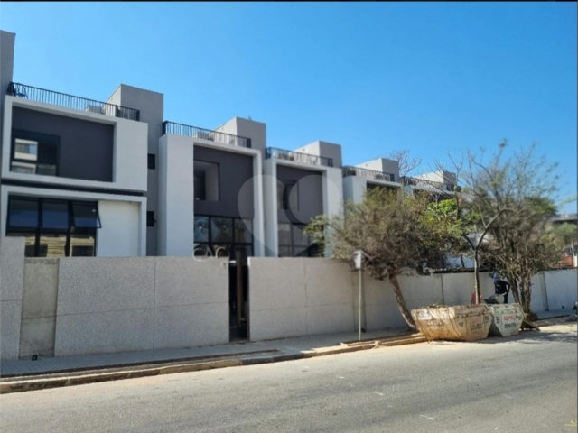 Casa à venda com 3 quartos, sendo 1 suíte,  no condomínio : Cube XL Vila Madalena, São Paulo - SP