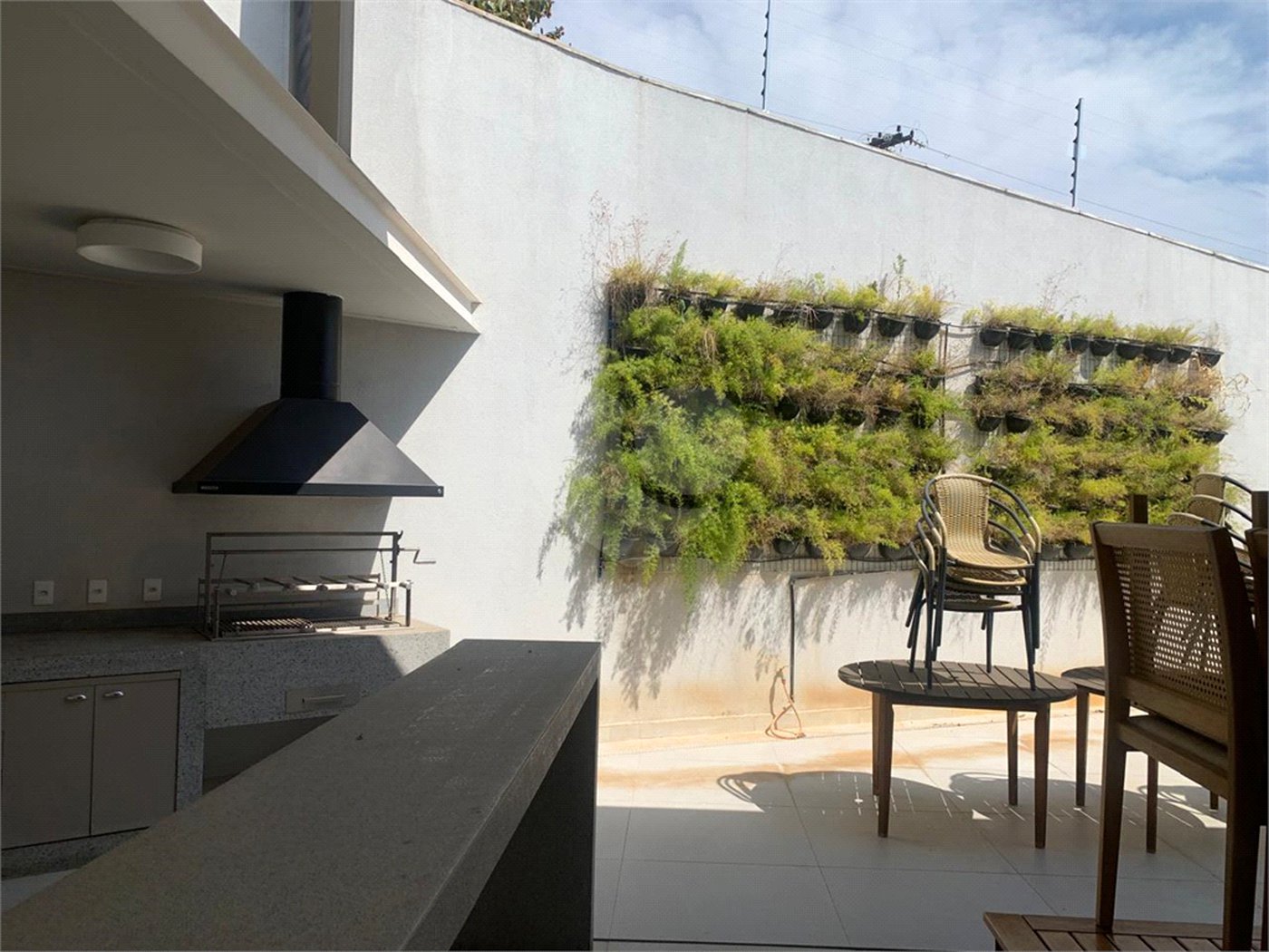Casa à venda com 4 suítes no condomínio Reserva São Nicolau, Atibaia - SP
