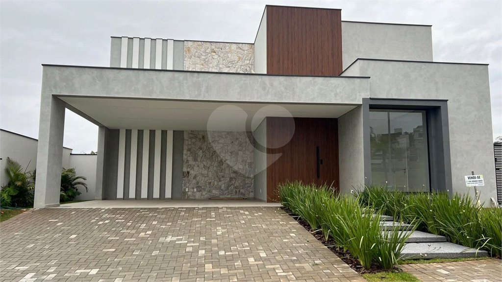 Casa à venda com 3 suítes no condomínio Alphaville Iv, Votorantim - SP