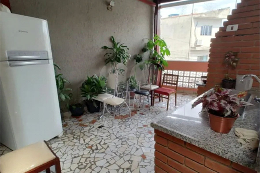 Casa à venda com 2 quartos, sendo 1 suíte, em Parque Maria Domitila, São Paulo, SP