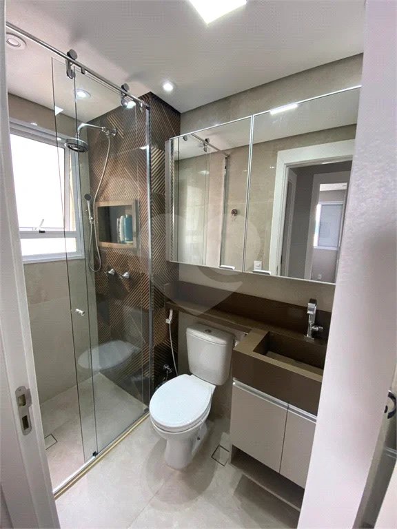 EXCELENTE APARTAMENTO Localizado no bairro do Bom Retiro próximo à Avenida Santos Dumont, com acesso