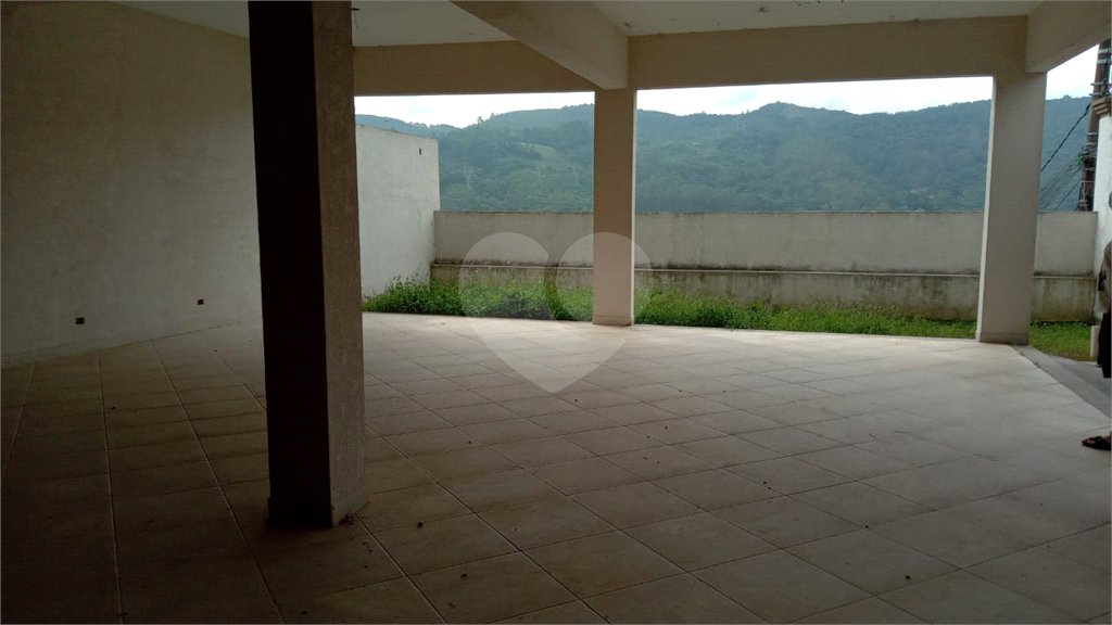 Casa à venda com 5 quartos, sendo 3 suítes,  em Serra da Cantareira, Mairiporã, SP
