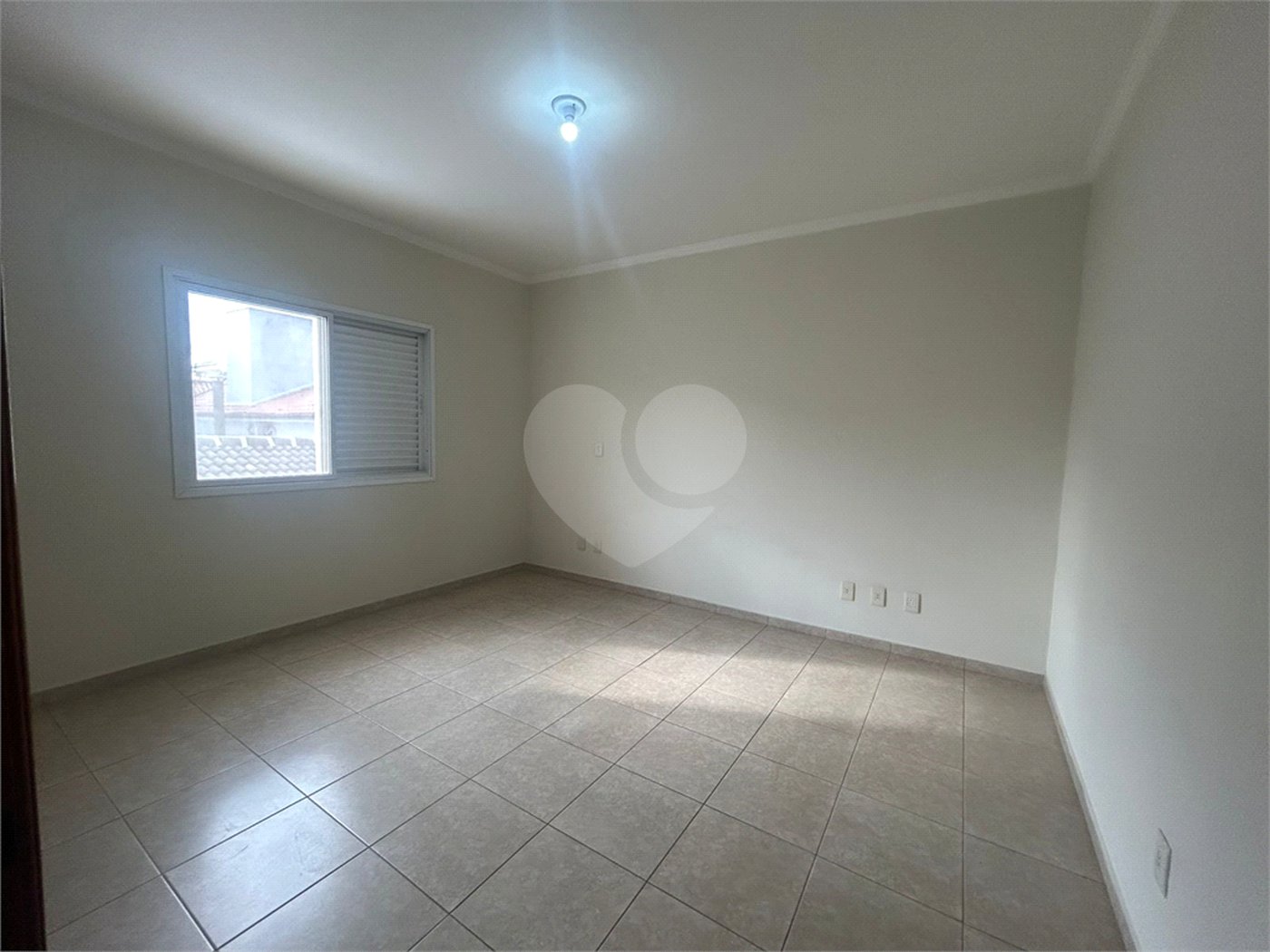 Casa à venda com 4 quartos, sendo 1 suíte,  no condomínio Lago da Boa Vista, Sorocaba - SP