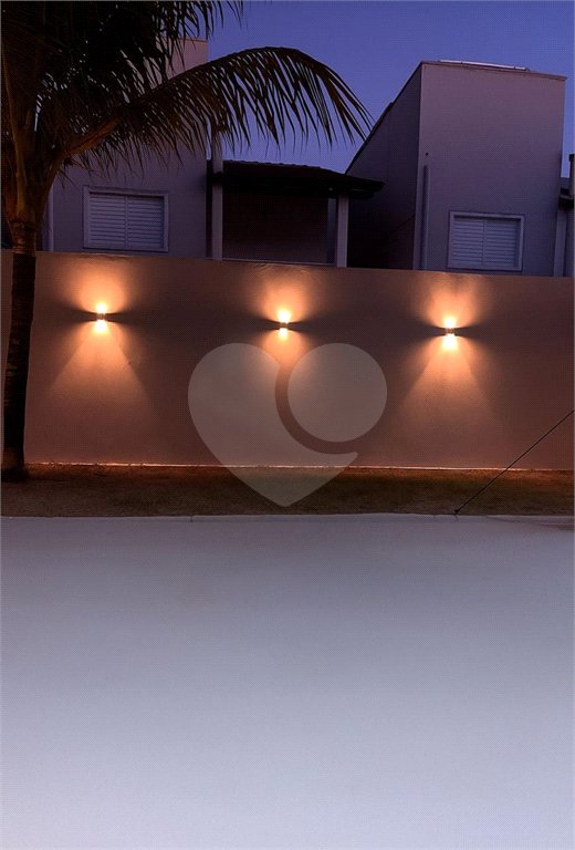 Casa à venda com 3 quartos, sendo 1 suíte,  no condomínio Vivere, Cuiabá - MT