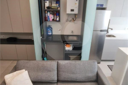 Apartamento com 2 dormitórios e uma suíte, mobilíado no Ibirapuera.