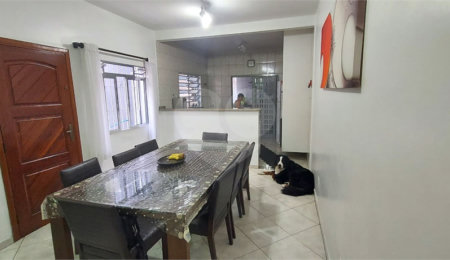 Sobrado à venda com 3 quartos, sendo 1 suíte,  em Vila Sabrina, São Paulo, SP