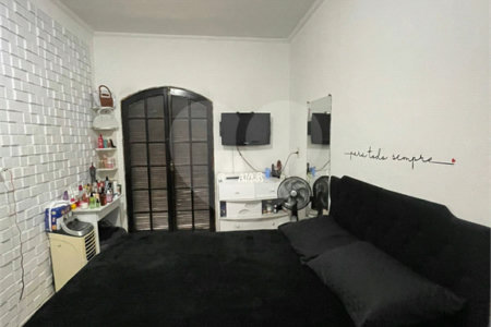 Casa à venda com 3 quartos, sendo 1 suíte, em Gopoúva, Guarulhos, SP