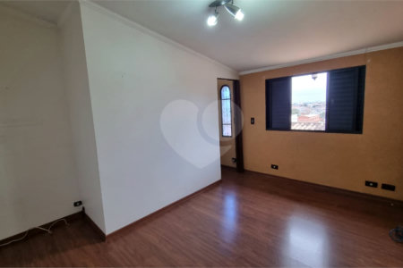 Sobrado à venda com 4 quartos em Vila Dom Pedro II, São Paulo, SP