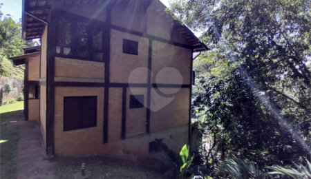 Casa à venda com 3 suítes no condomínio Alpes da Cantareira, Mairiporã - SP