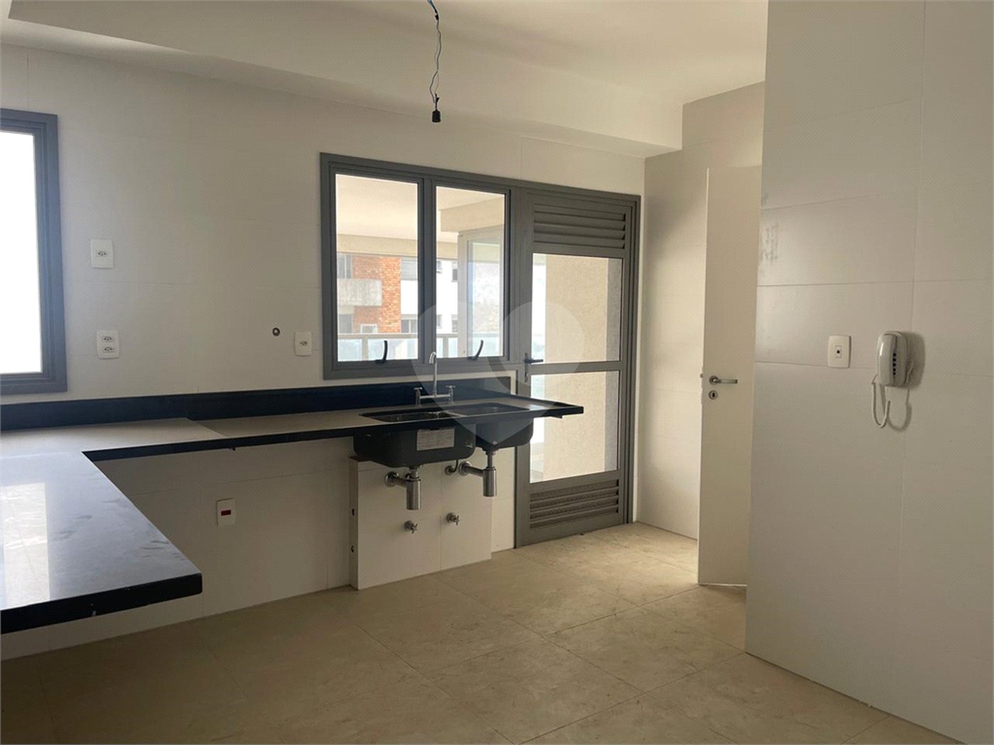 Apartamento à venda com 3 suítes em Campo Belo, São Paulo, SP