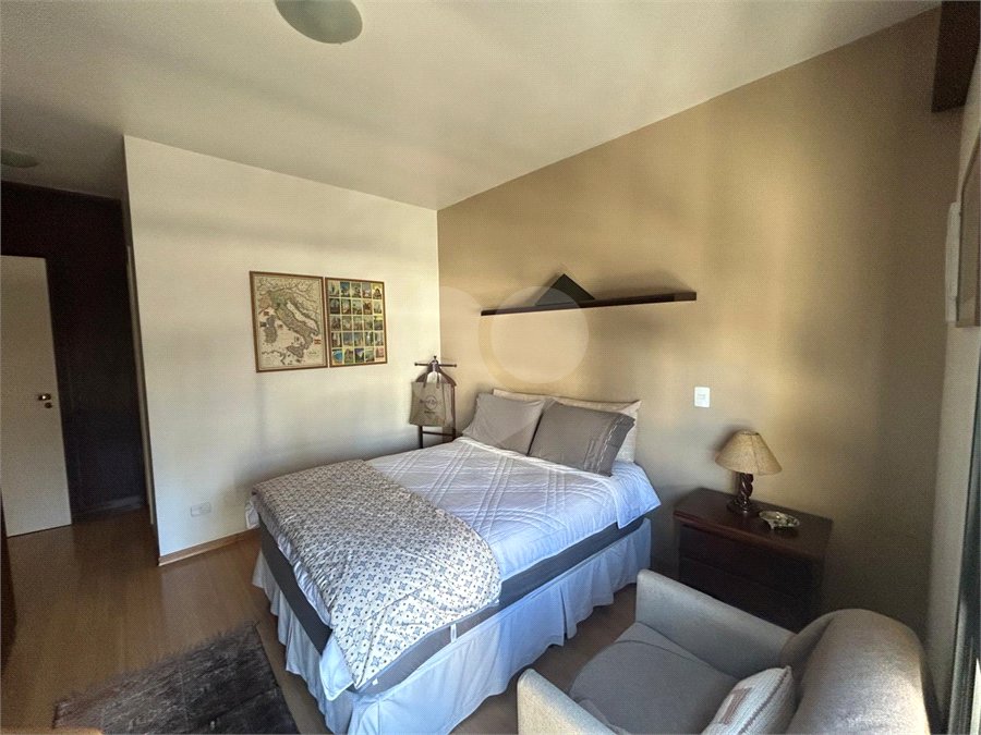 Apartamento à venda com 4 quartos, sendo 2 suítes, em Pinheiros, São Paulo, SP