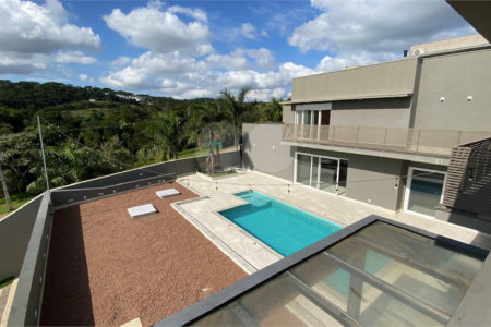 Casa à venda com 4 suítes no condomínio Portal Horizonte, Bragança Paulista - SP