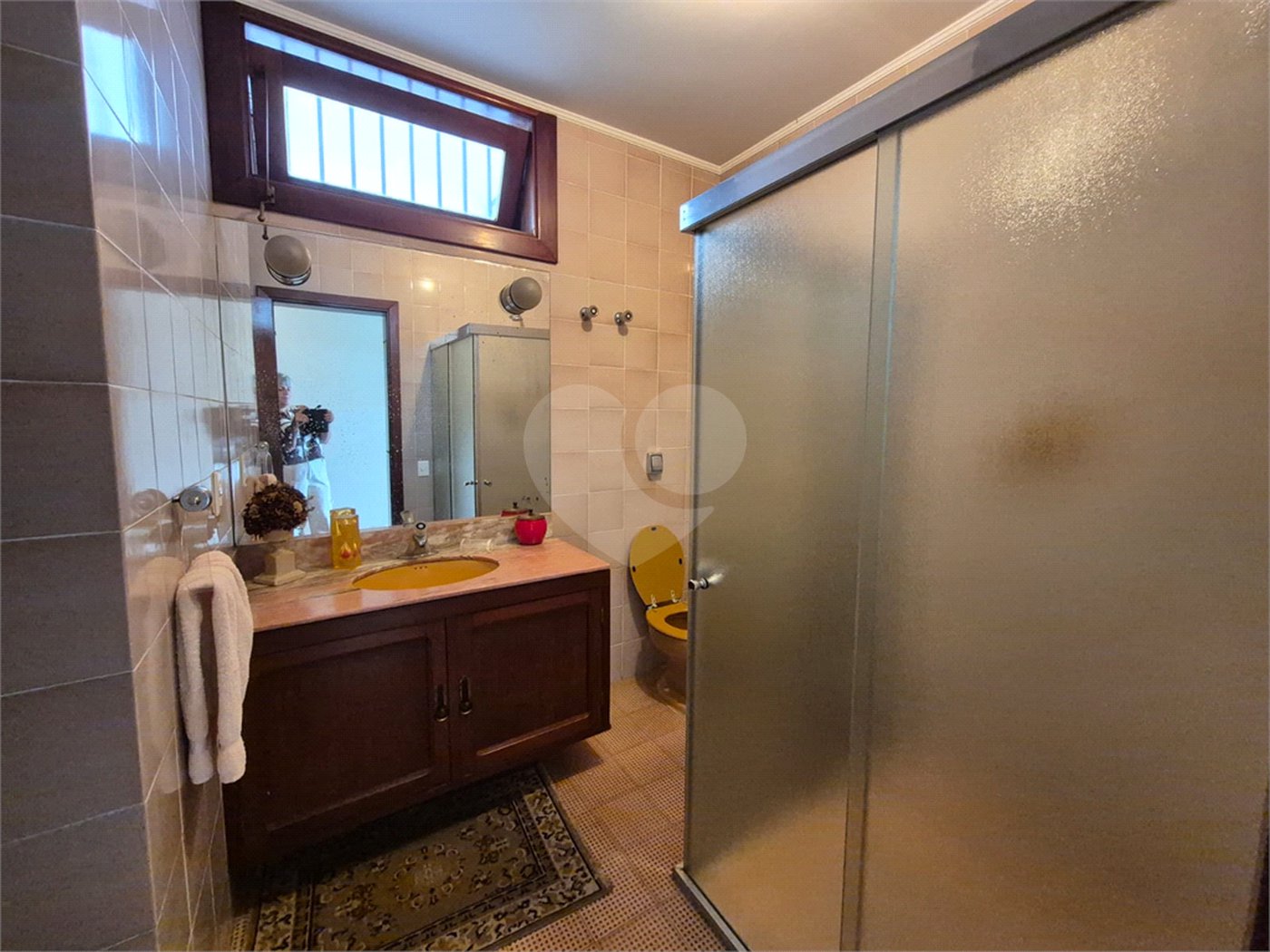 Casa de Vila à venda ou para alugar com 4 quartos, sendo 2 suítes,  em Jardim Leonor, São Paulo, SP