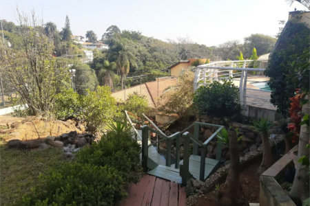 Casa à venda com 5 suítes em Jardim Leonor, São Paulo, SP