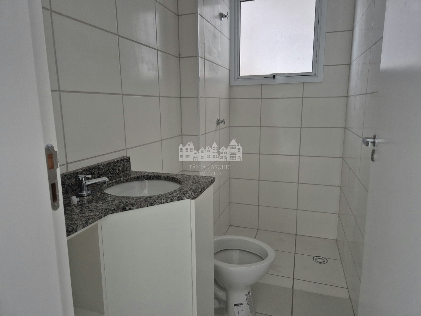 Apartamento para alugar com 2 quartos, sendo 1 suíte, em Jardim das Palmeiras, Atibaia, SP