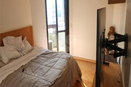 Apartamento à venda com 4 quartos, sendo 2 suítes,  em Indianópolis, São Paulo, SP