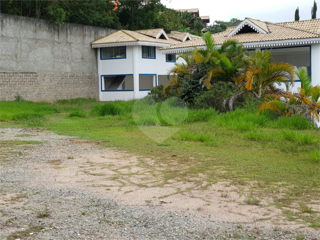 Casa à venda com 4 suítes no condomínio Suíça da Cantareira, Mairiporã - SP