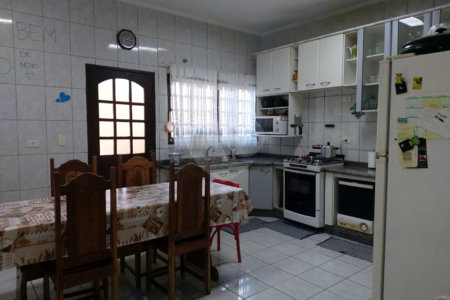 Sobrado à venda com 4 quartos, sendo 1 suíte, em Vila Rosália, Guarulhos, SP