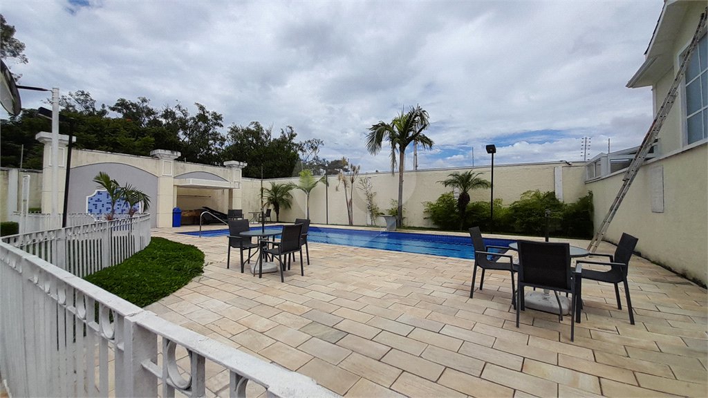 Casa à venda com 3 quartos, sendo 1 suíte, no condomínio Residencial Jardins, São Bernardo do Campo - SP