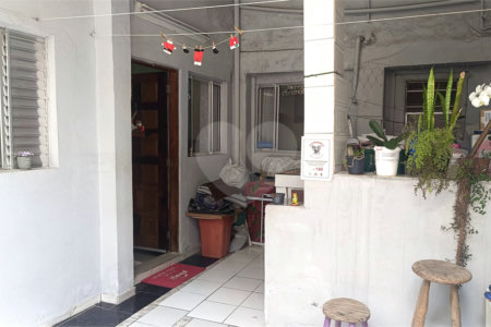 Sobrado à venda com 2 quartos, sendo 1 suíte, em Parada Inglesa, São Paulo, SP