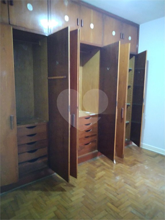 Sobrado à venda com 3 quartos em Vila Cordeiro, São Paulo, SP