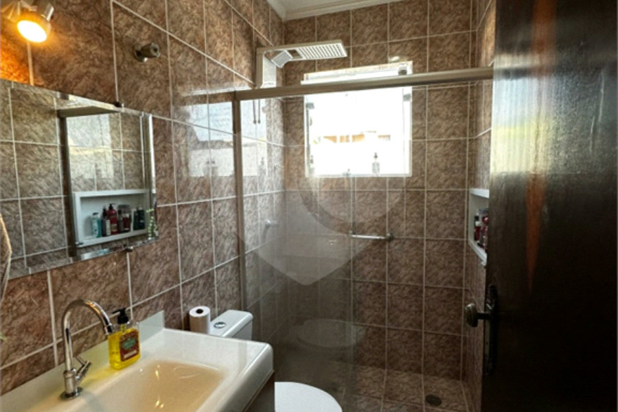 Sobrado à venda com 3 quartos, sendo 1 suíte,  em Vila Sônia, São Paulo, SP