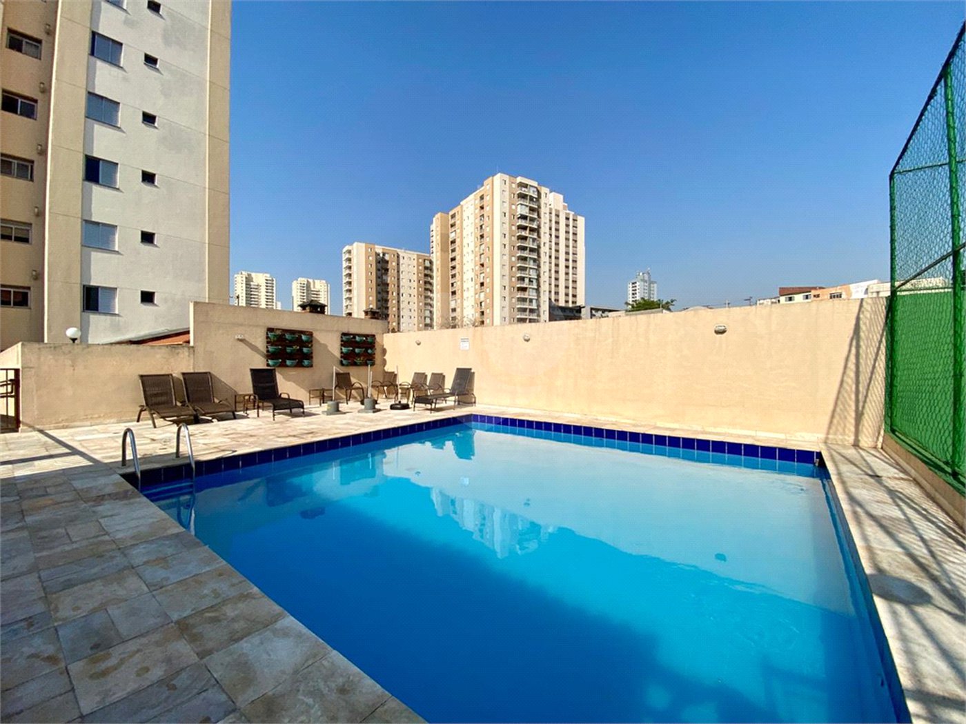 Apartamento à venda com 3 quartos, sendo 1 suíte,  em Saúde, São Paulo, SP