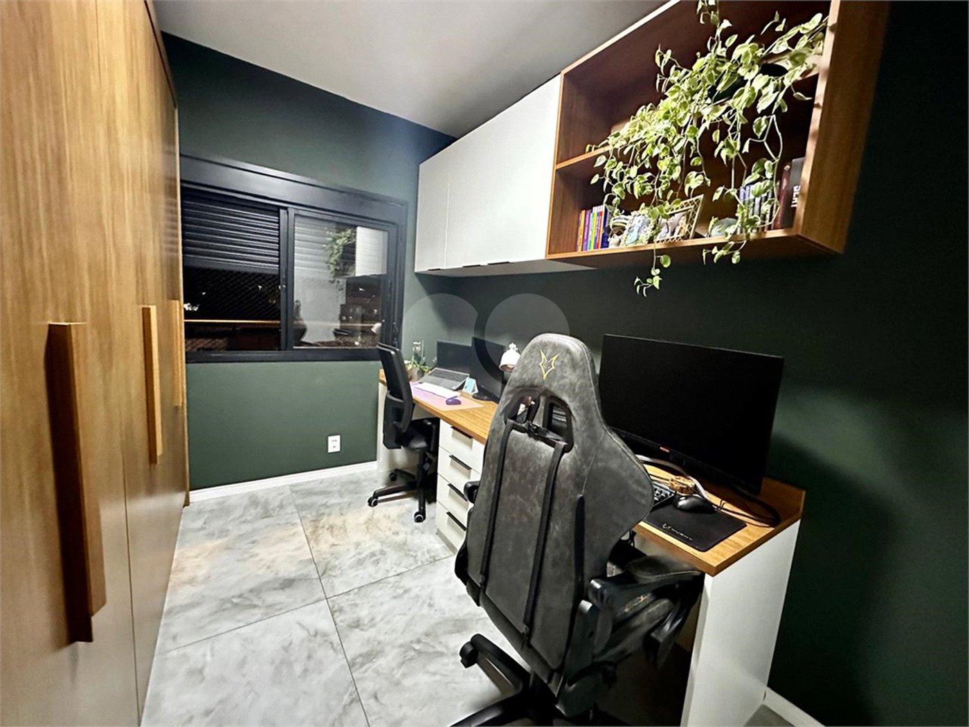 Apartamento à venda com 2 quartos, sendo 1 suíte,  no Centro, Mogi das Cruzes, SP